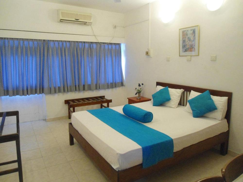 Ranveli Beach Hotel Dehiwala-Mount Lavinia Bagian luar foto